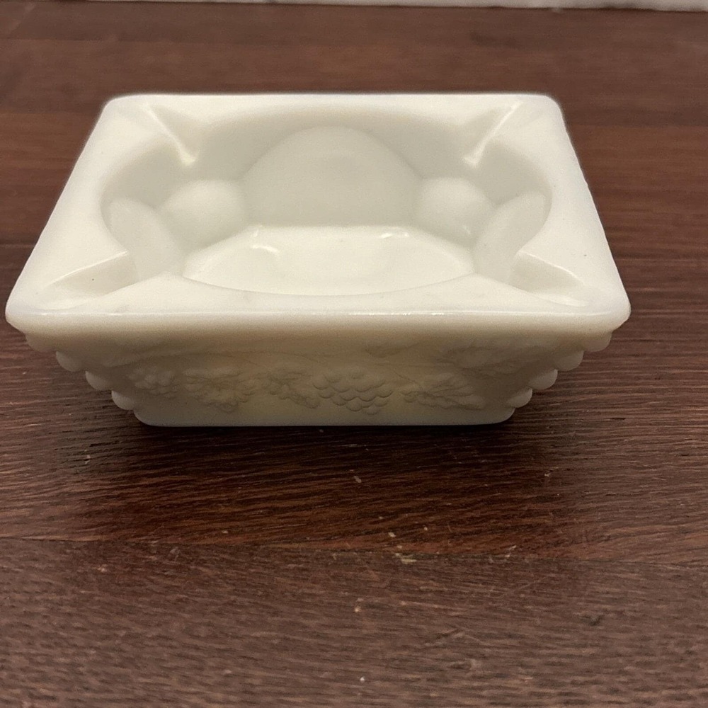 Vintage Westmoreland Milk Glass Ashtray With Grape Vine Design